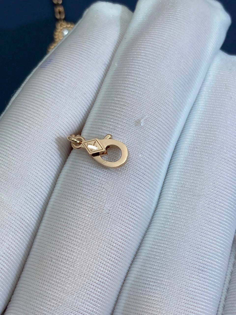 VC Mother-of-Pearl bracelet with diamonds