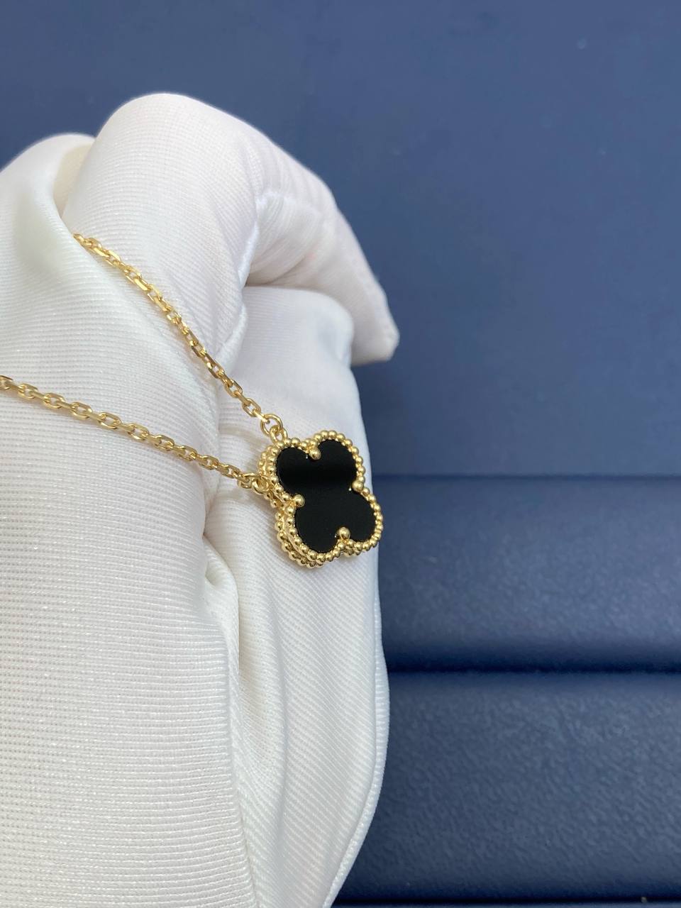 VC Onyx pendant