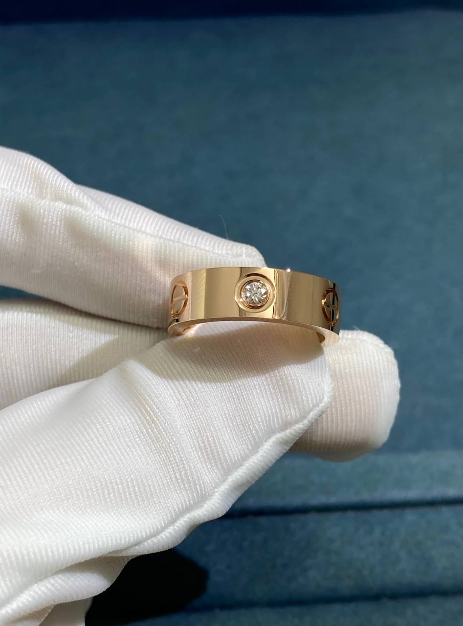 Love ring with 3 diamonds, Classic model