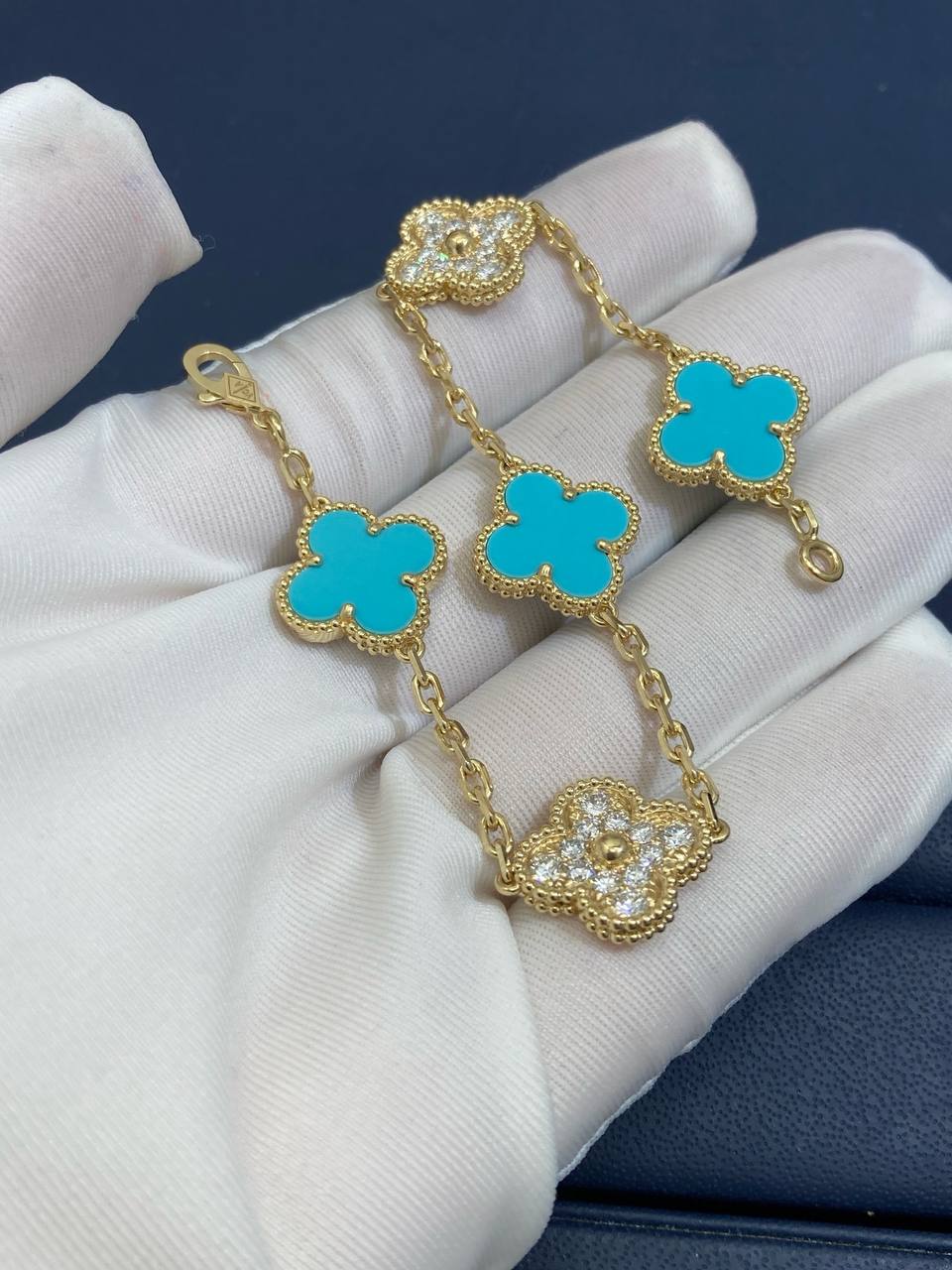 VC Turquoise bracelet with diamonds