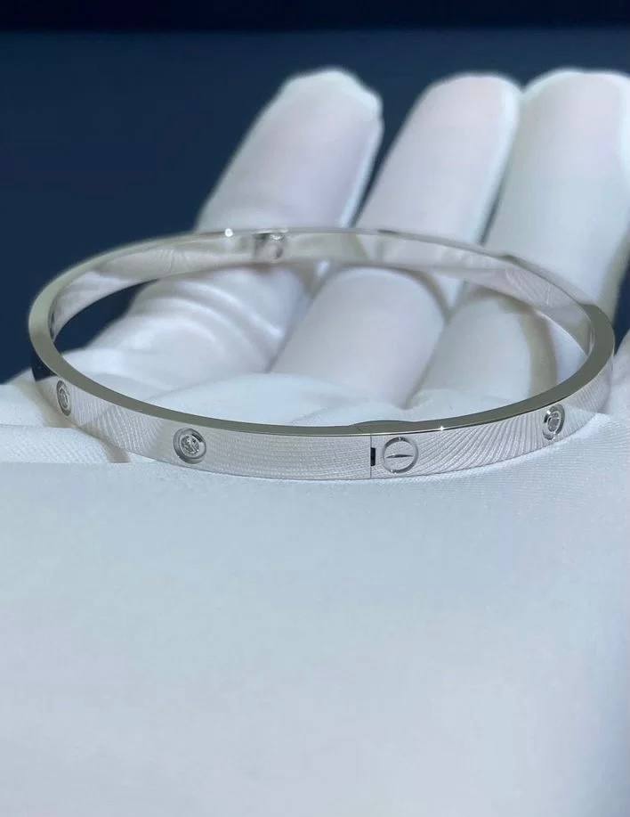 Love bracelet with 10 diamonds, Small model