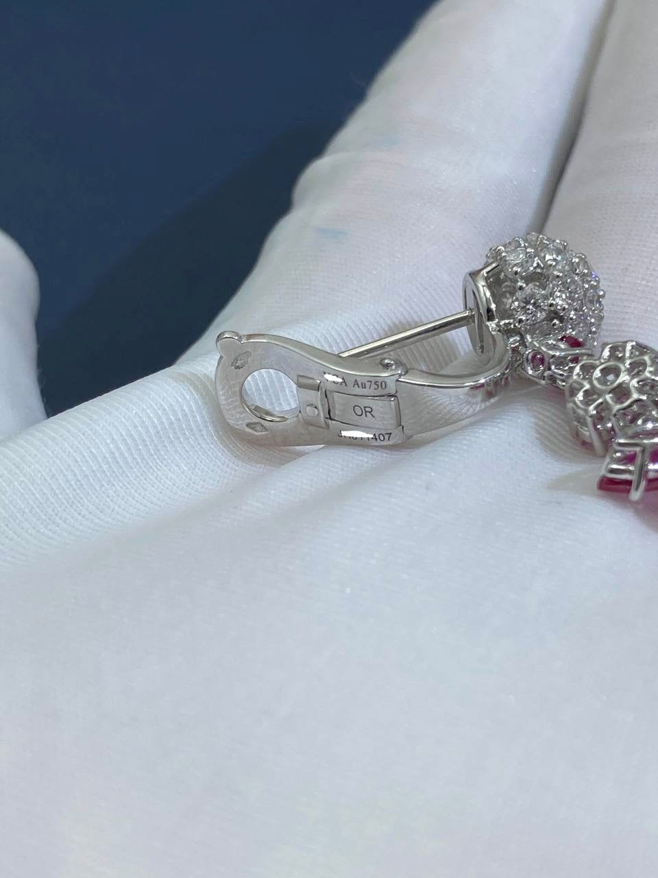 VC High Jewelry earrings with sapphires