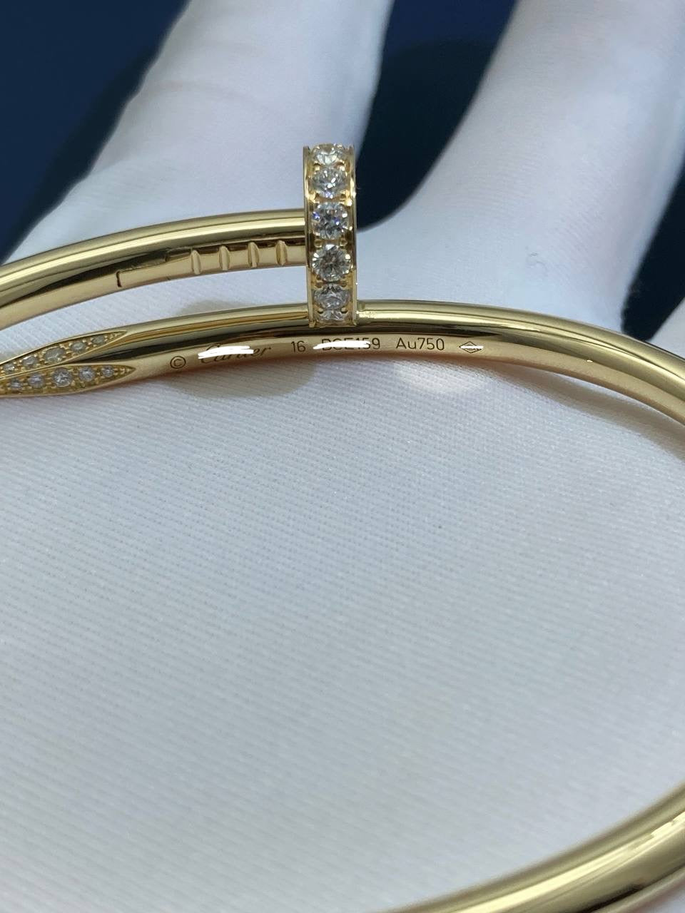 Nail bracelet with diamonds, Medium model