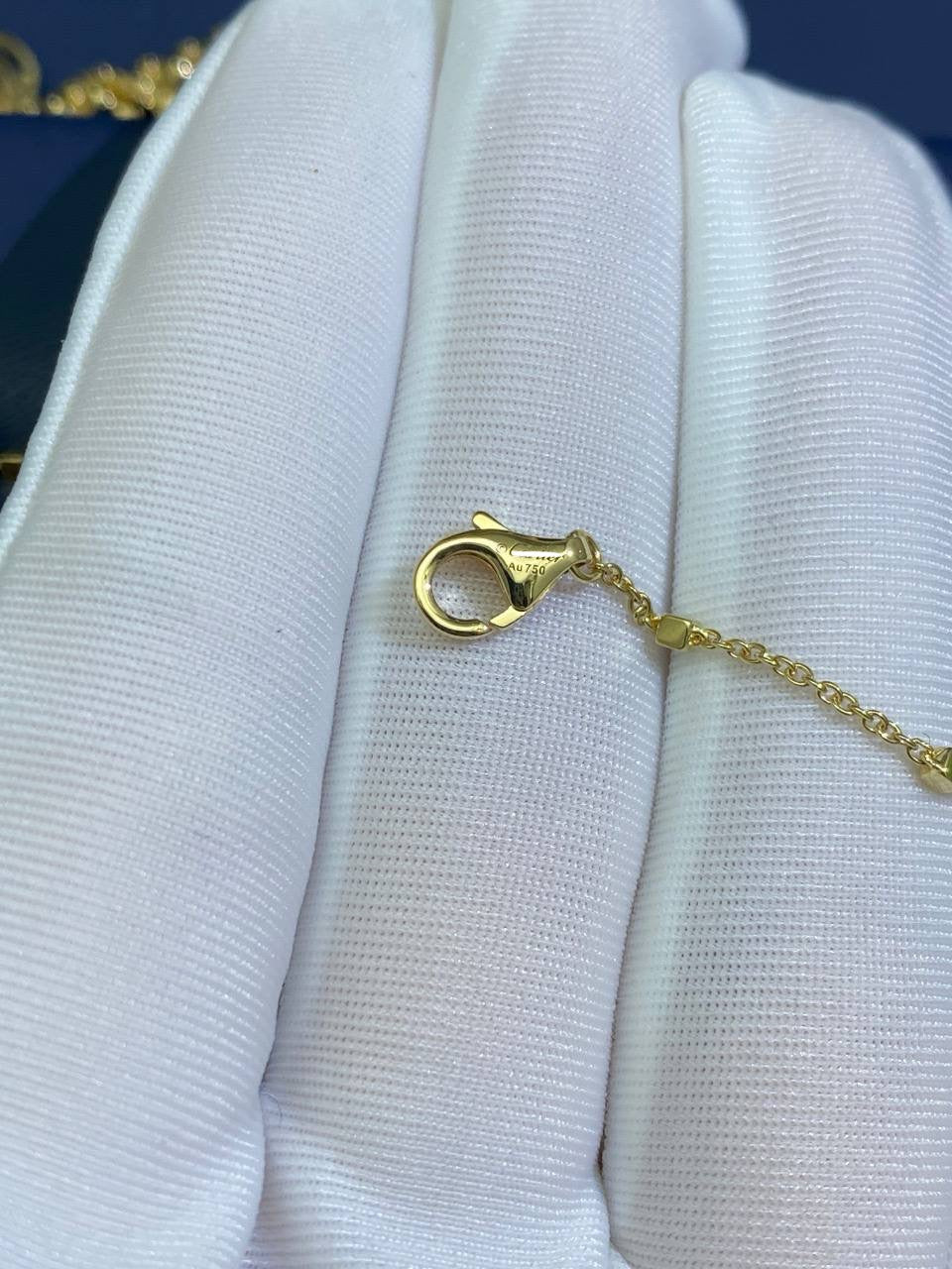 Clash pendant