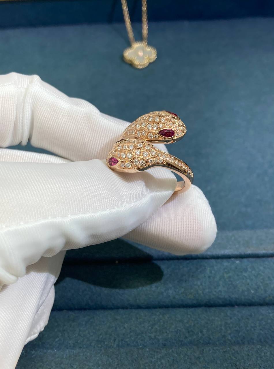 Serpenti double head full pave diamond ring with rubellites