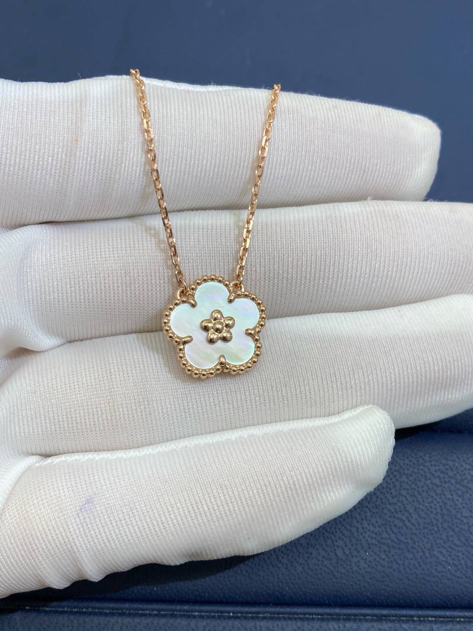 VC Blossom pendant