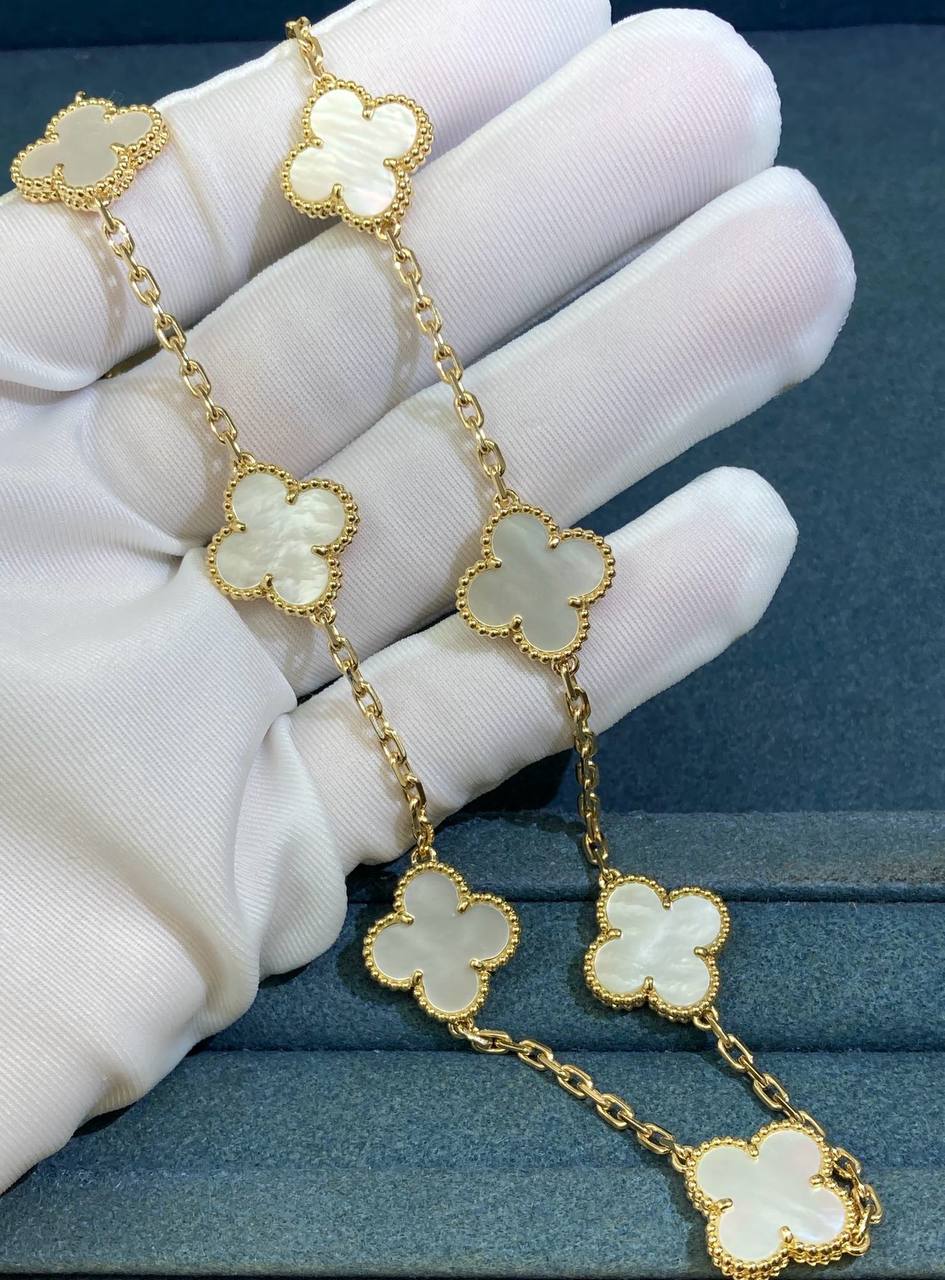 VC 10 motif white Mother-of-Pearl necklace