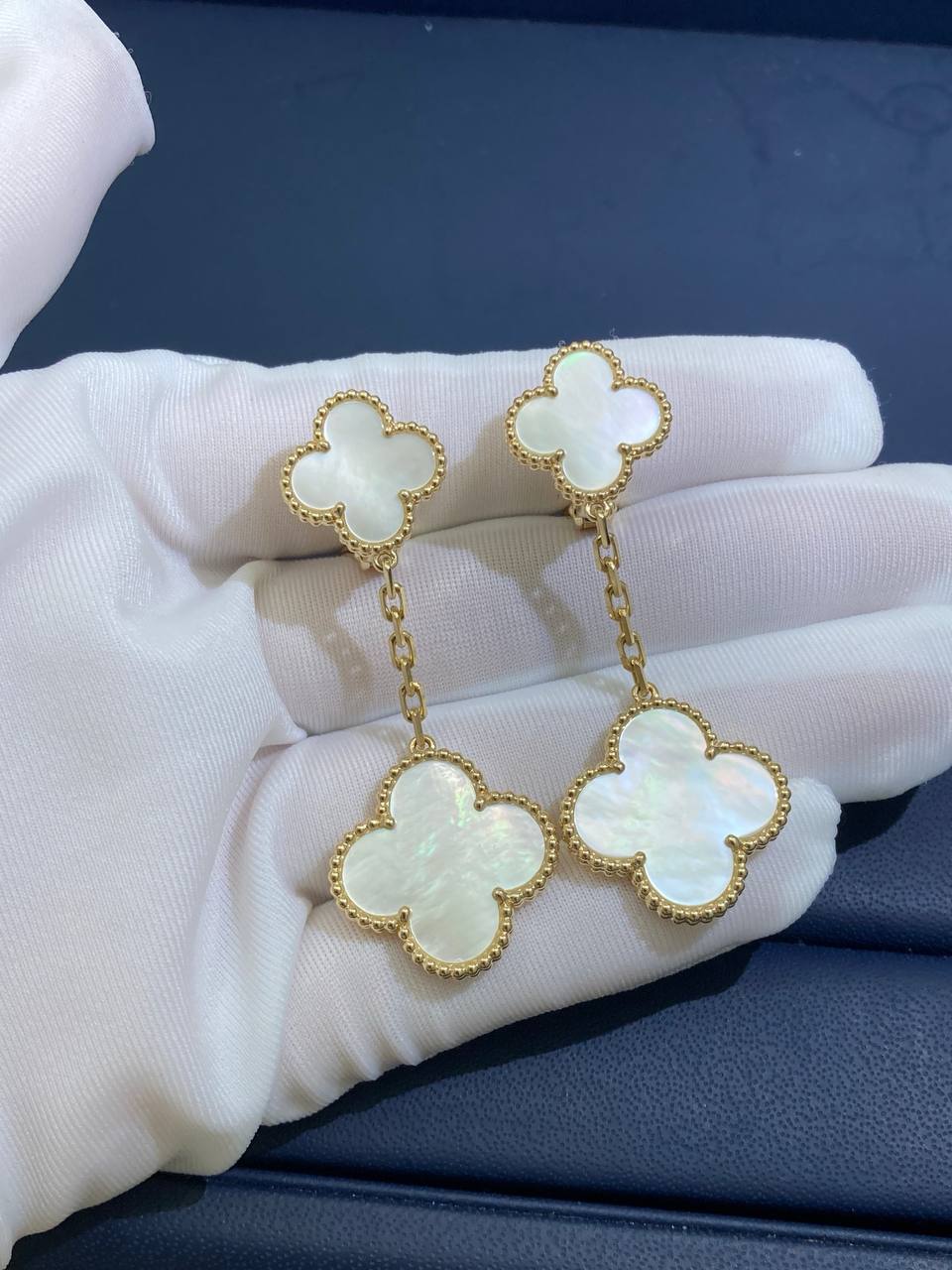VC Mother-of-Pearl double earrings