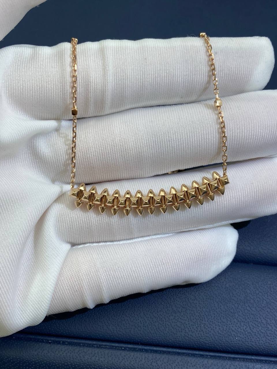 Clash pendant