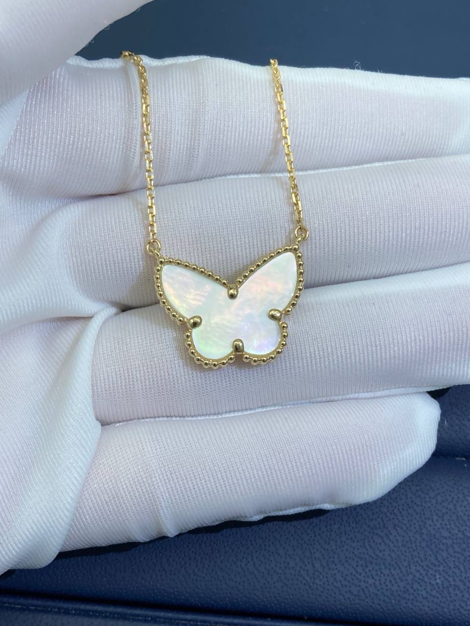 VC butterfly Mother-of-Pearl pendant, Small model
