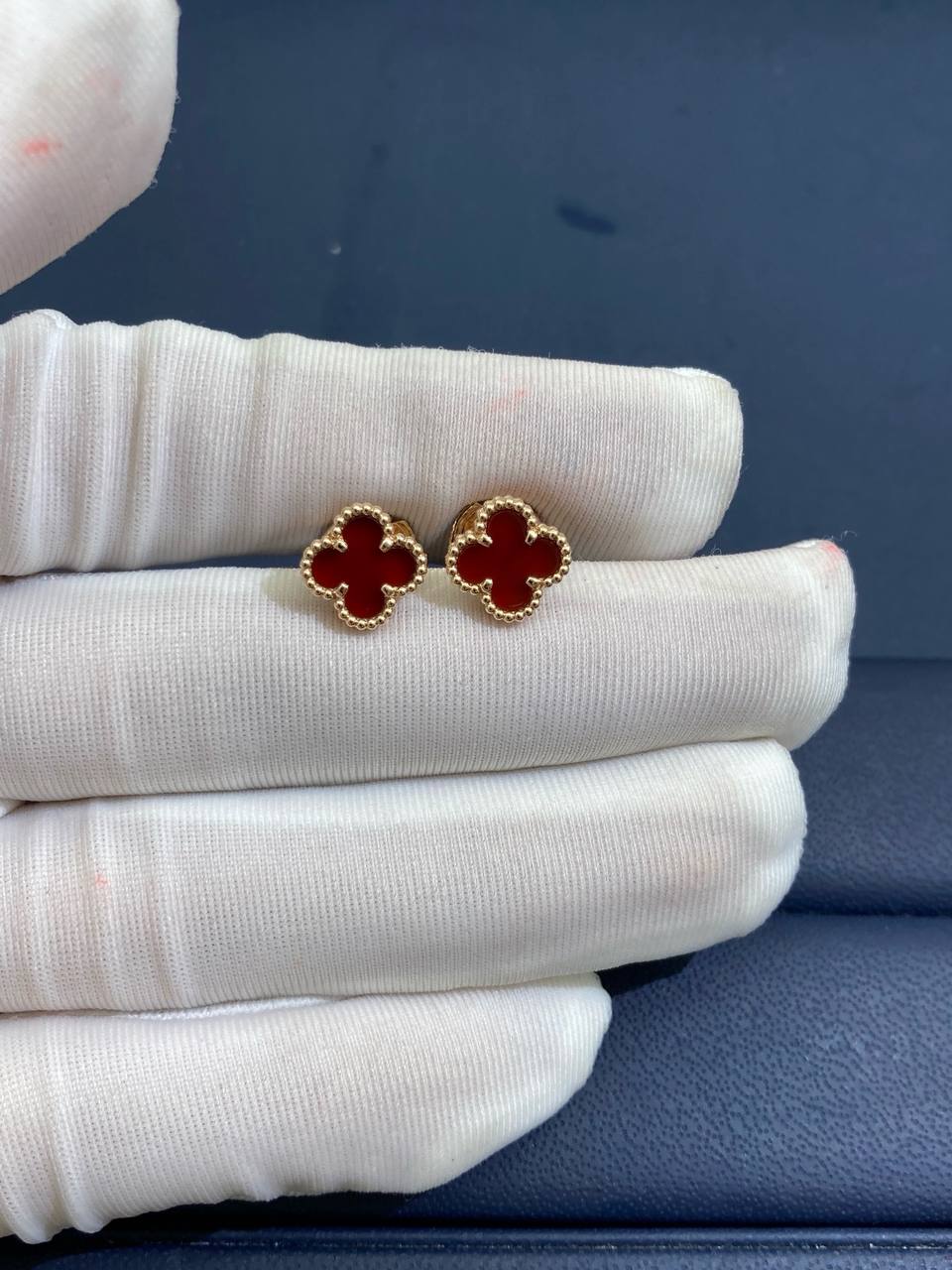 VC Carnelian earrings, Mini model
