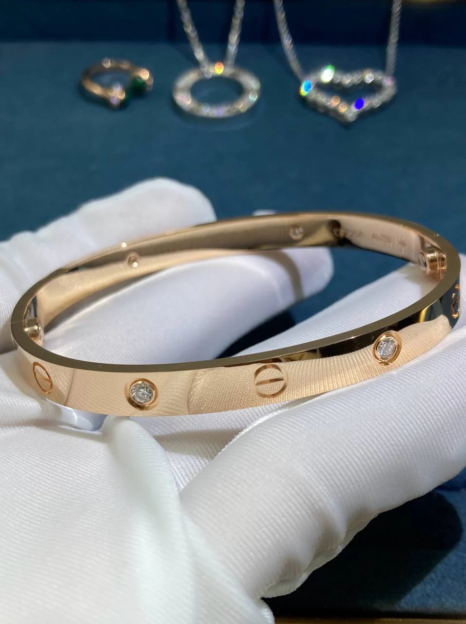 Love bracelet with 4 diamonds, Classic model