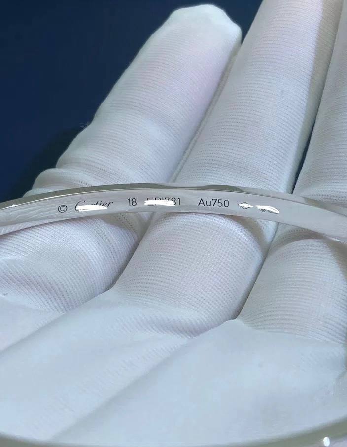 Love bracelet with 10 diamonds, Small model