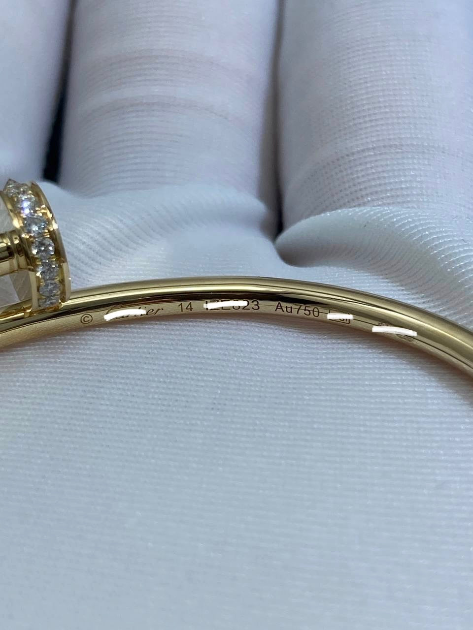 Nail reverse-set diamond bracelet, Small model