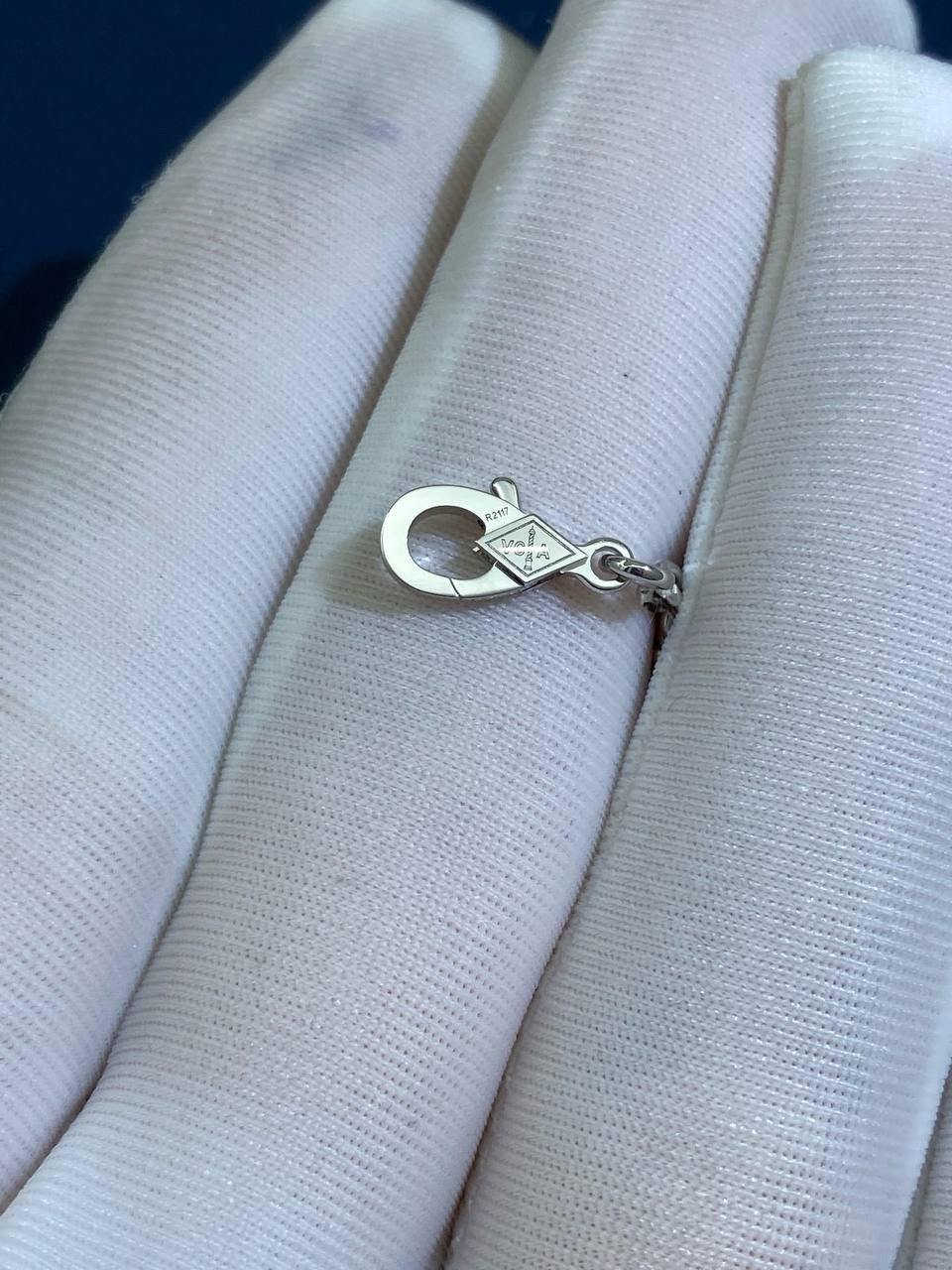 VC Guilloche bracelet