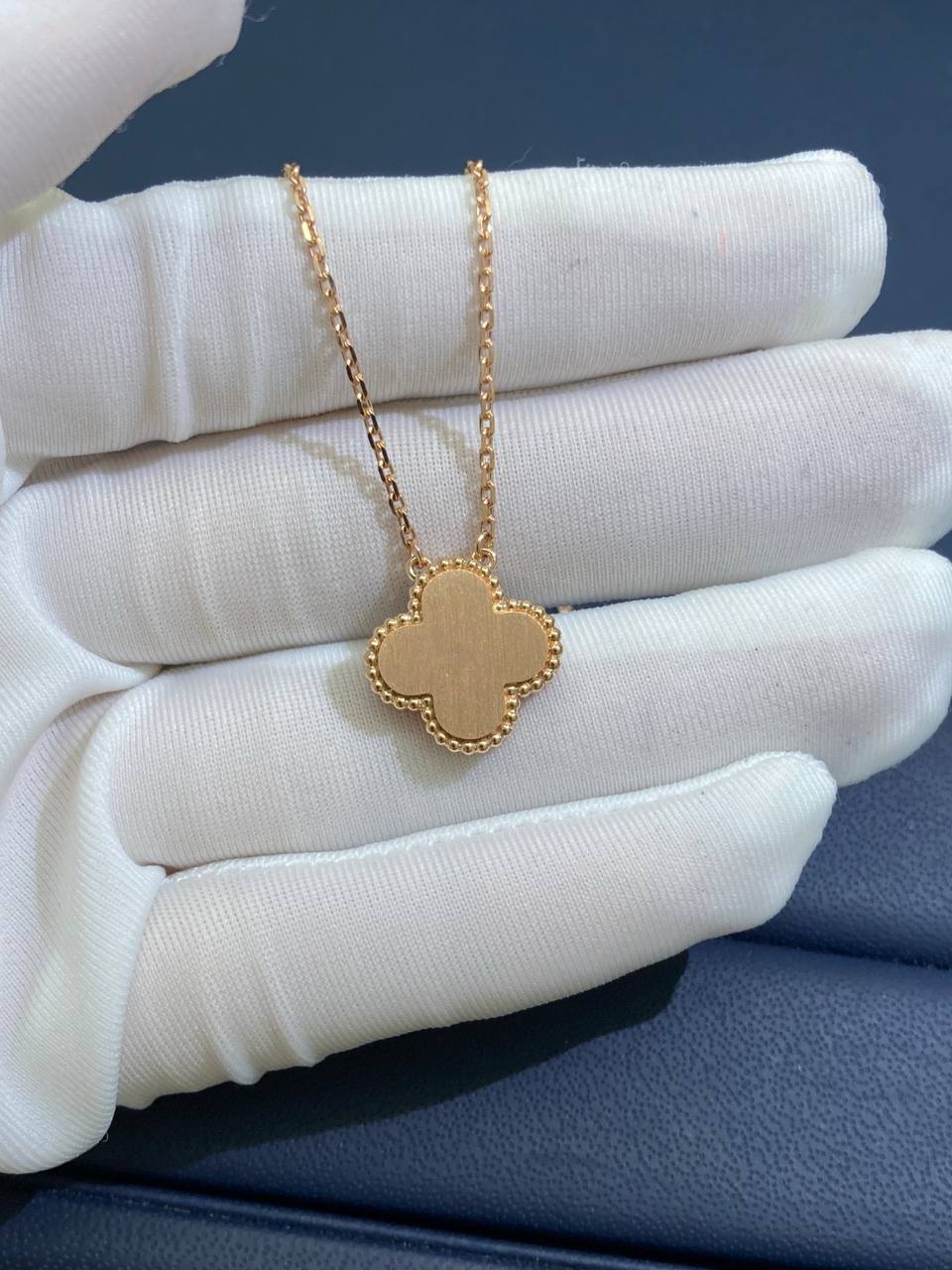 VC Obsidian Holiday pendant