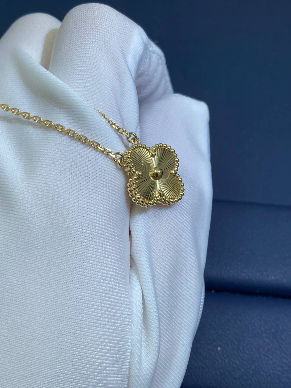 VC Guilloche pendant