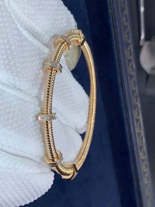 Screw bracelet with diamonds