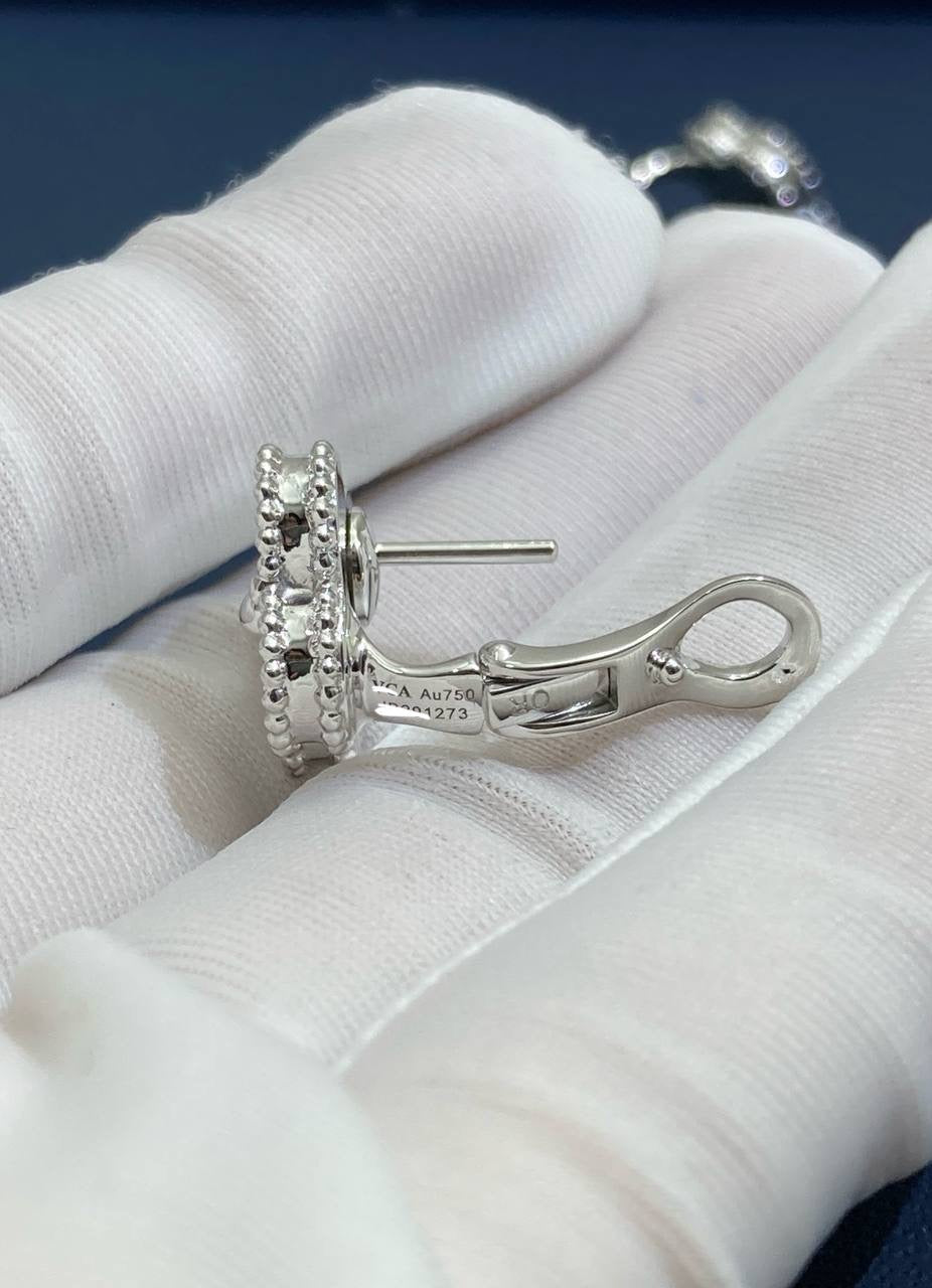 VC Guilloche earrings 15mm