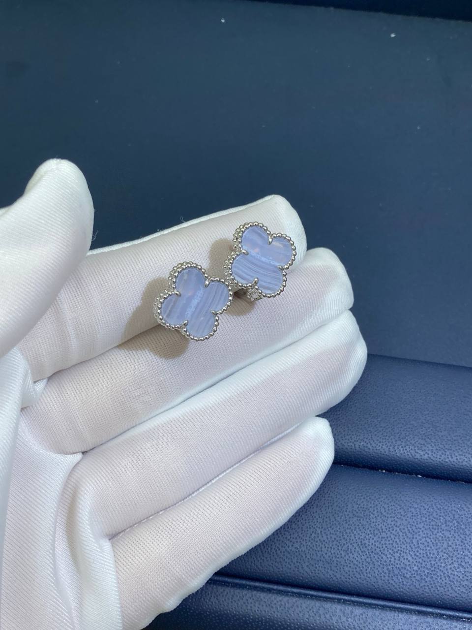 VC Chalcedony earrings 15mm