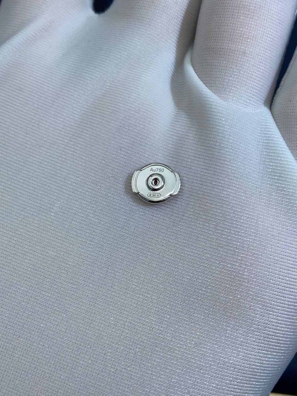 MSSK pendant earrings with diamonds