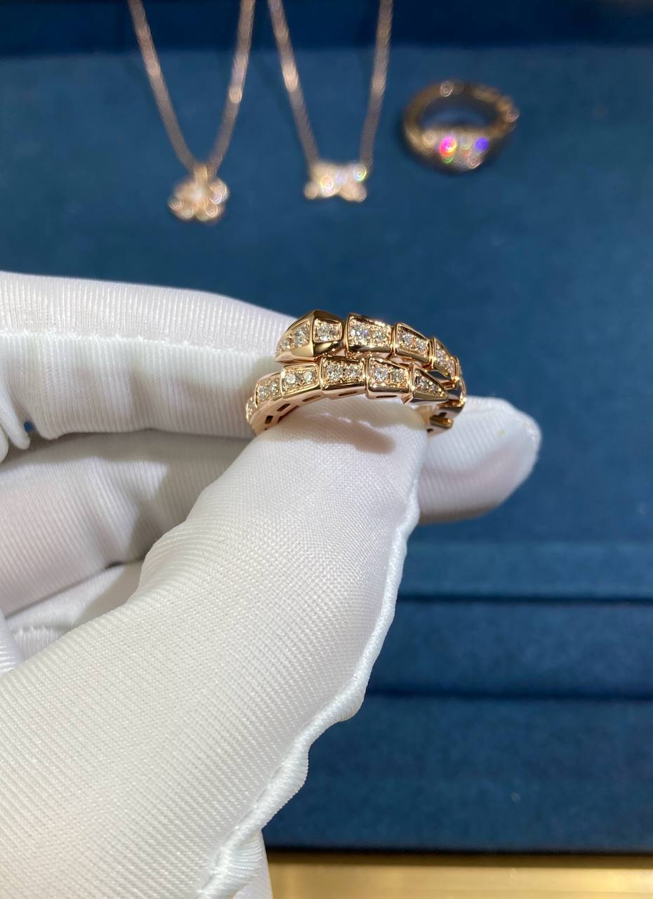 Serpenti full pave diamond ring, Small model