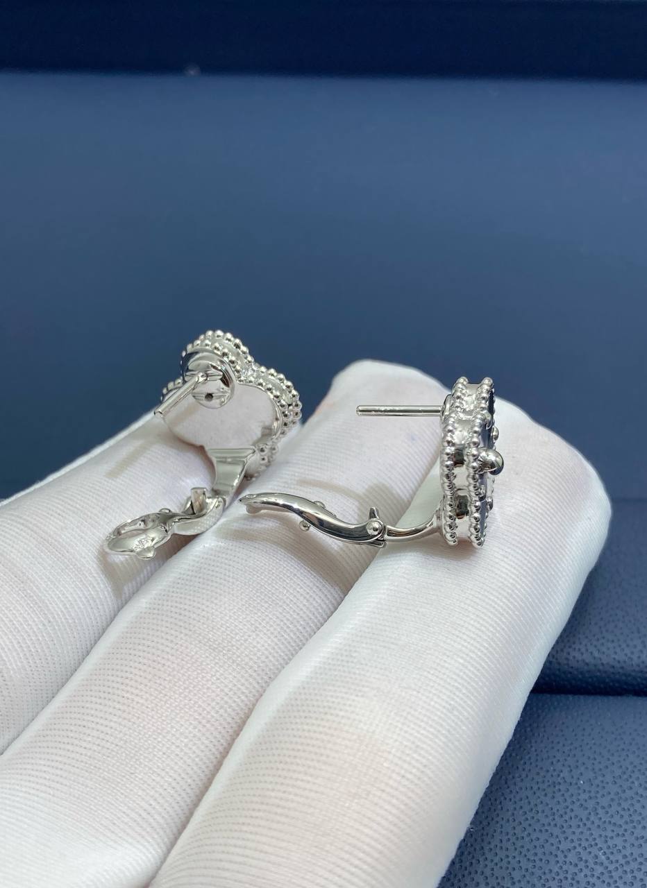 VC Guilloche earrings 15mm