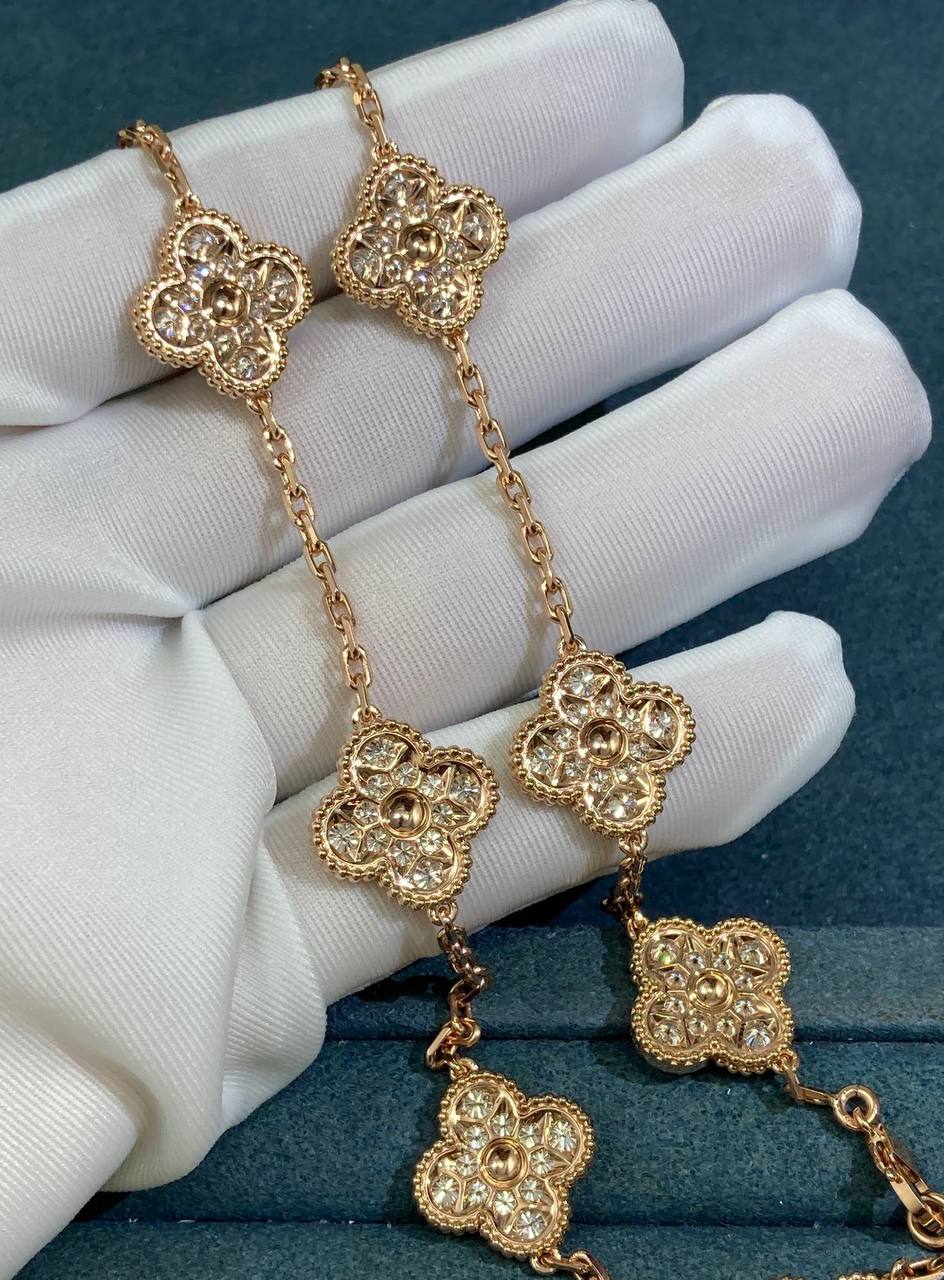 VC 10 motif full pave diamond necklace