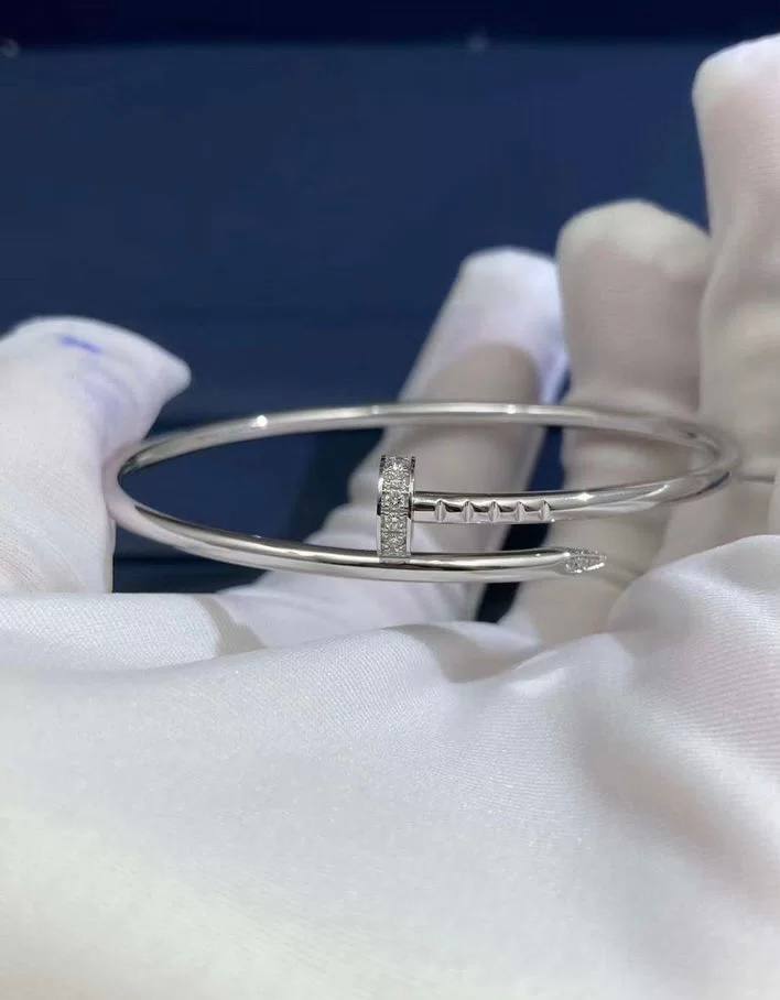 Nail bracelet with diamonds, Small model