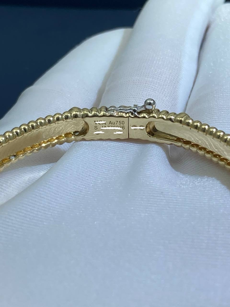 VC floral bracelet with diamonds