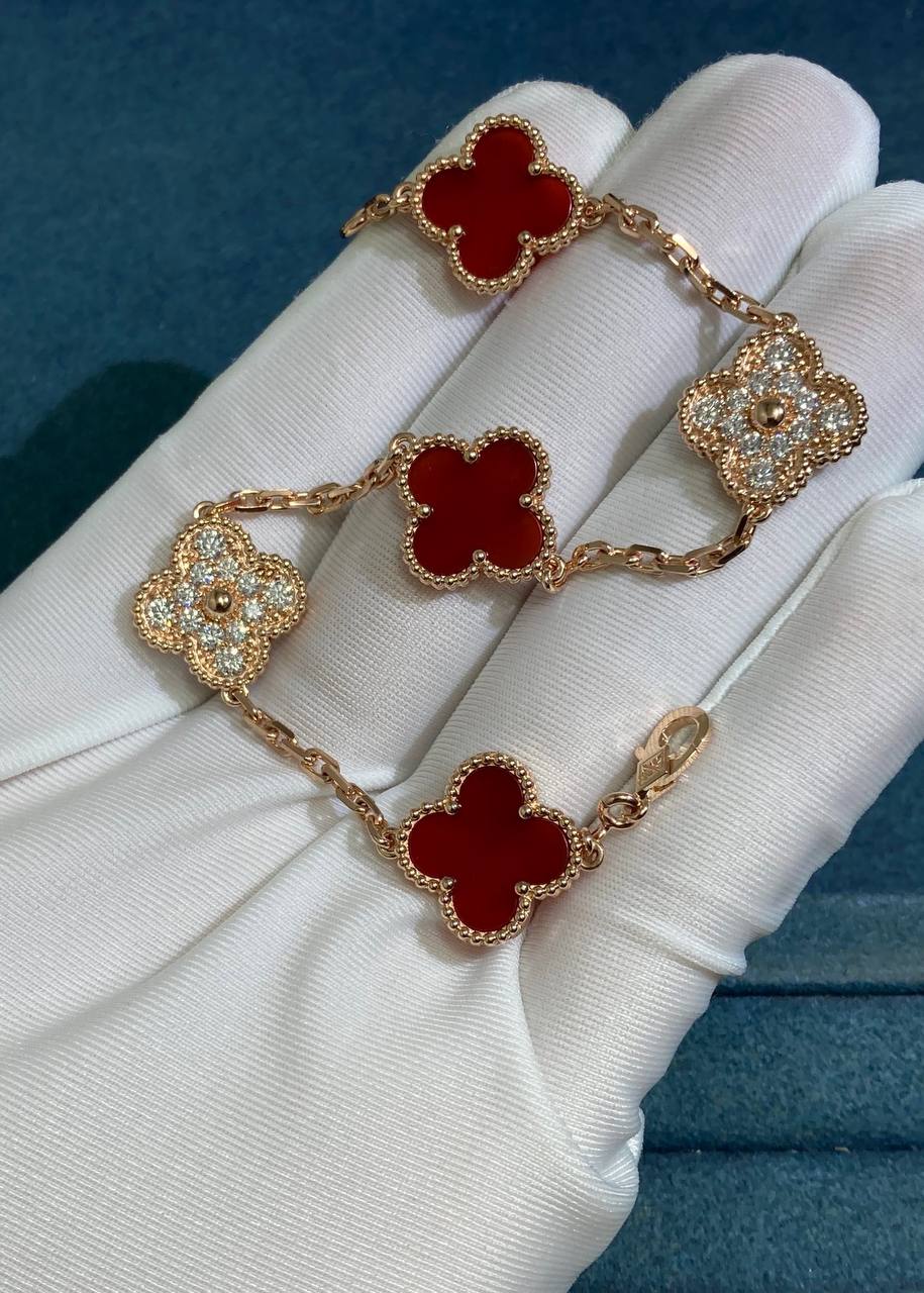 VC Carnelian bracelet with diamonds