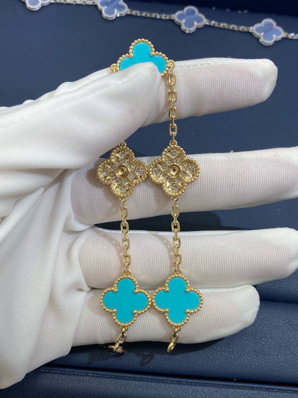 VC Turquoise bracelet with diamonds