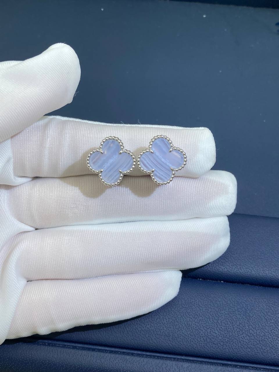 VC Chalcedony earrings 15mm