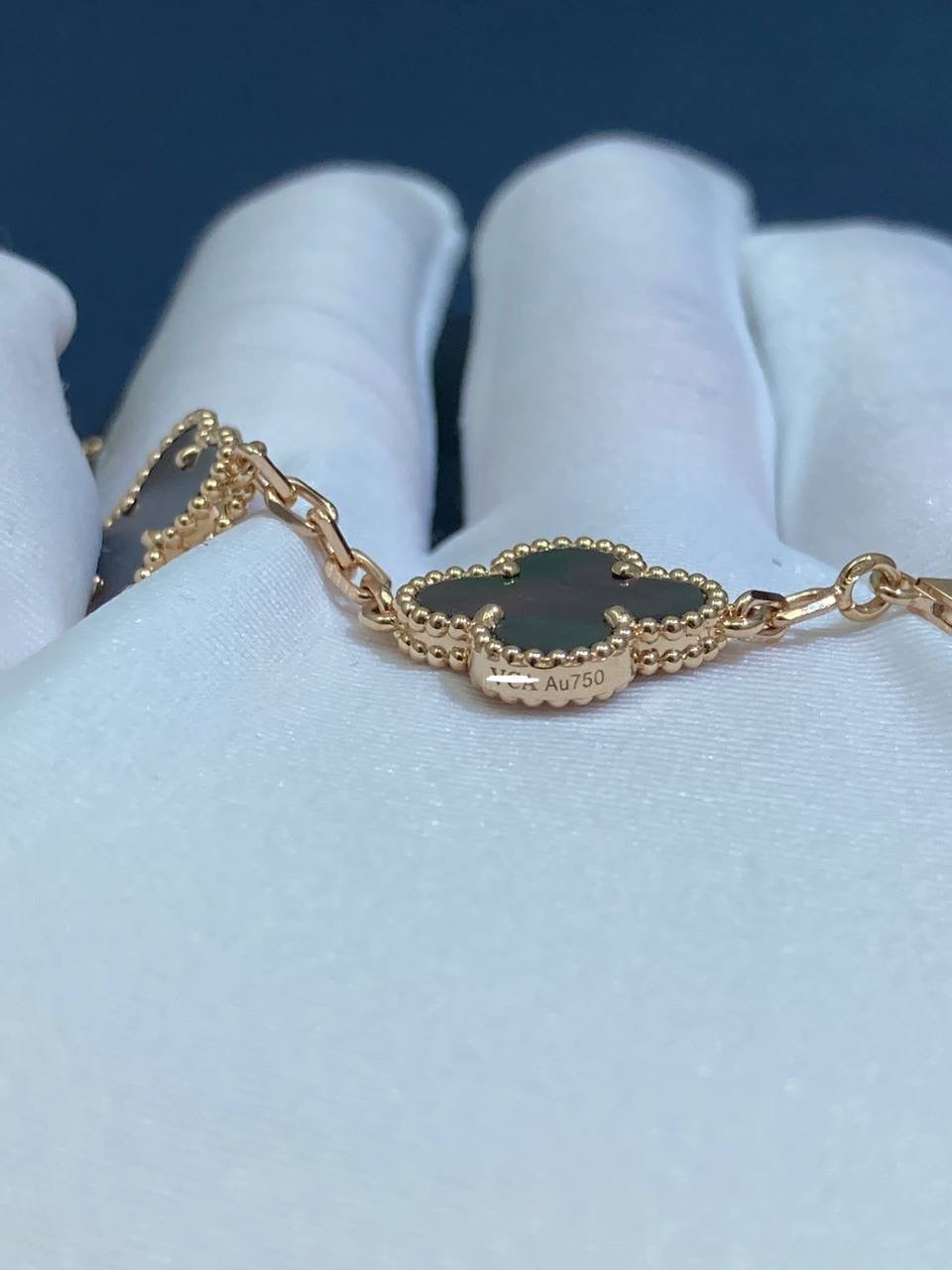 VC grey Mother-of-Pearl bracelet