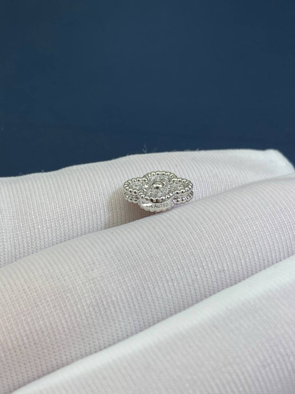 VC full pave diamond earrings, Mini model
