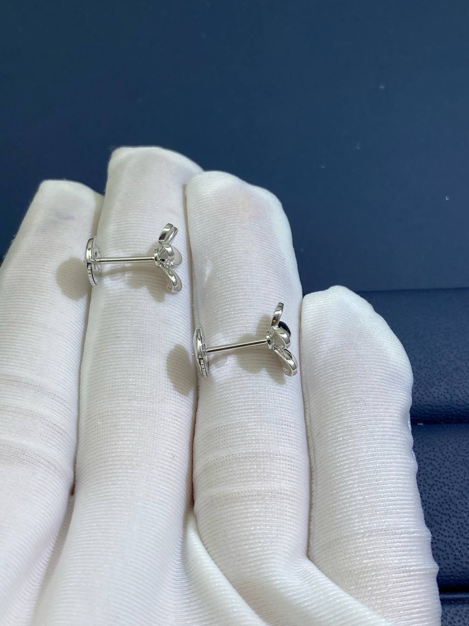 VC floral earrings with 2 diamonds, Mini model