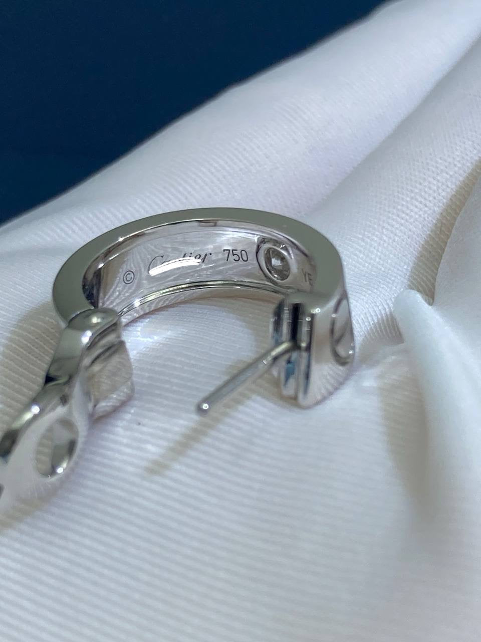 Love earring with 2 diamonds