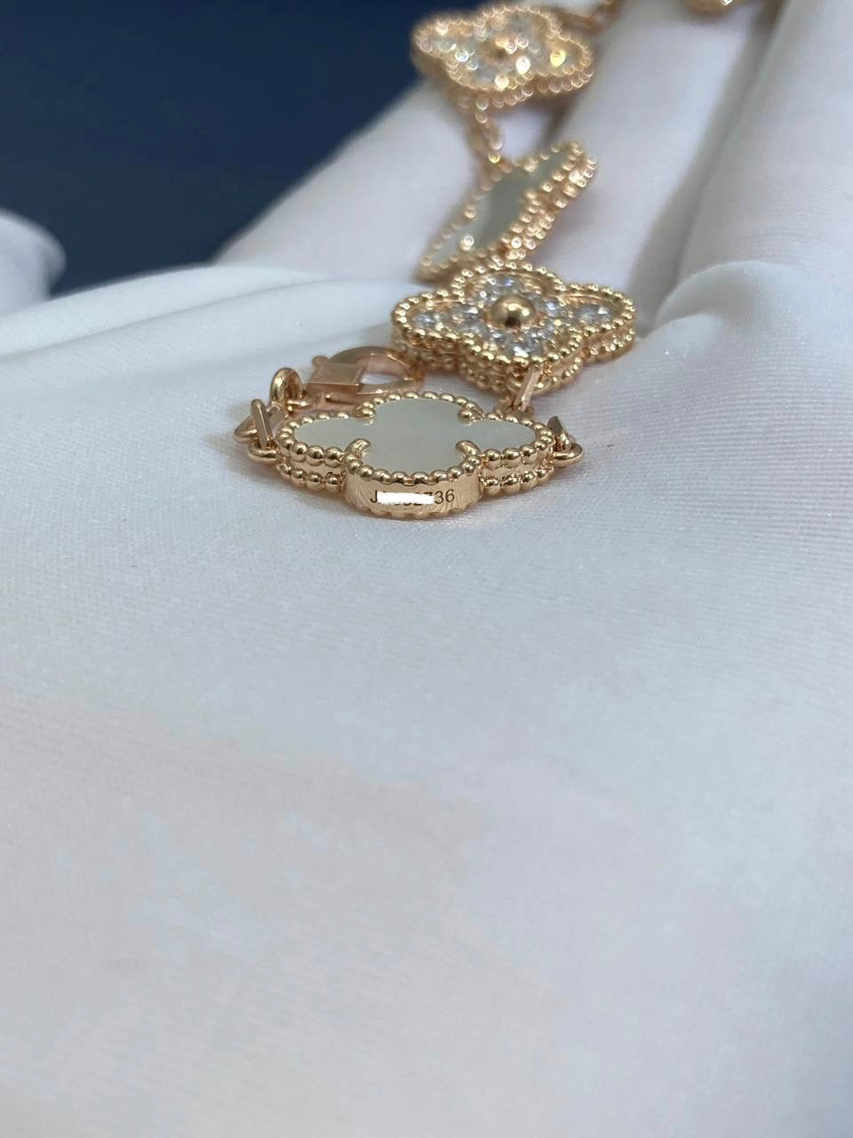 VC Mother-of-Pearl bracelet with diamonds