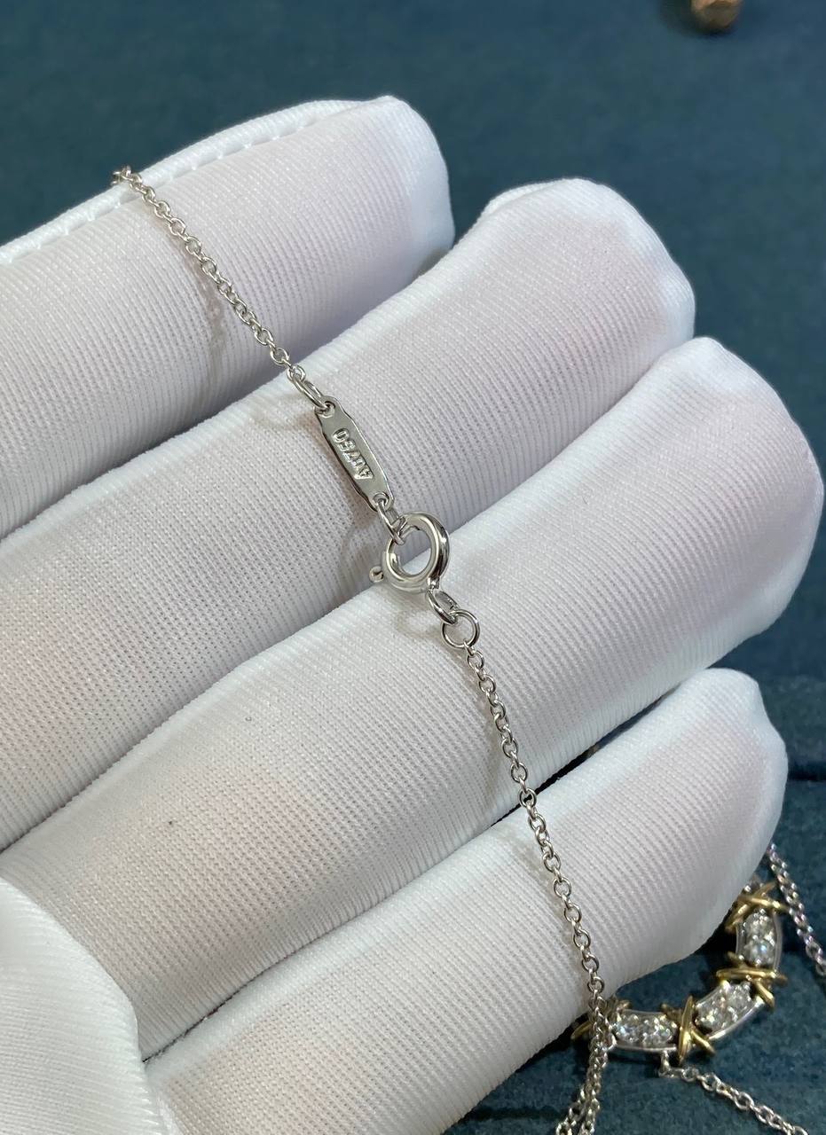 TC pendant with diamonds