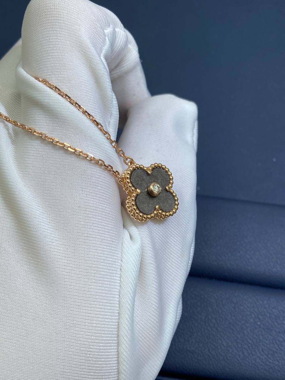 VC Obsidian Holiday pendant