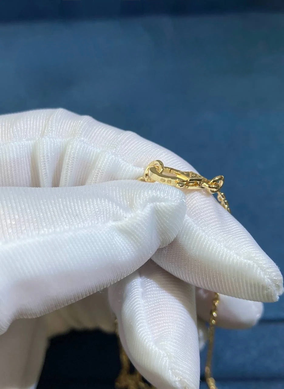 VC pendant with diamonds