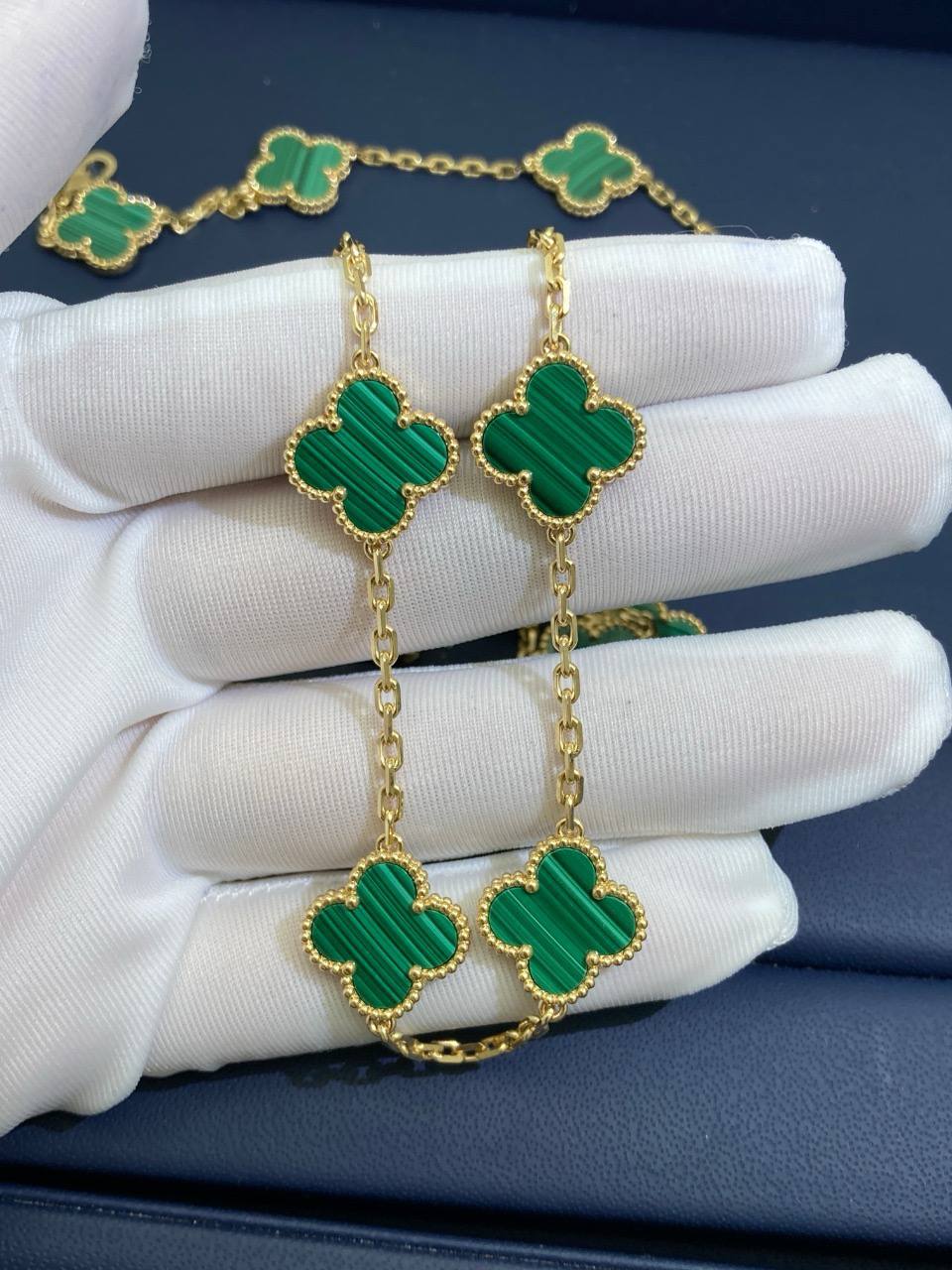 VC 10 motif Malachite necklace