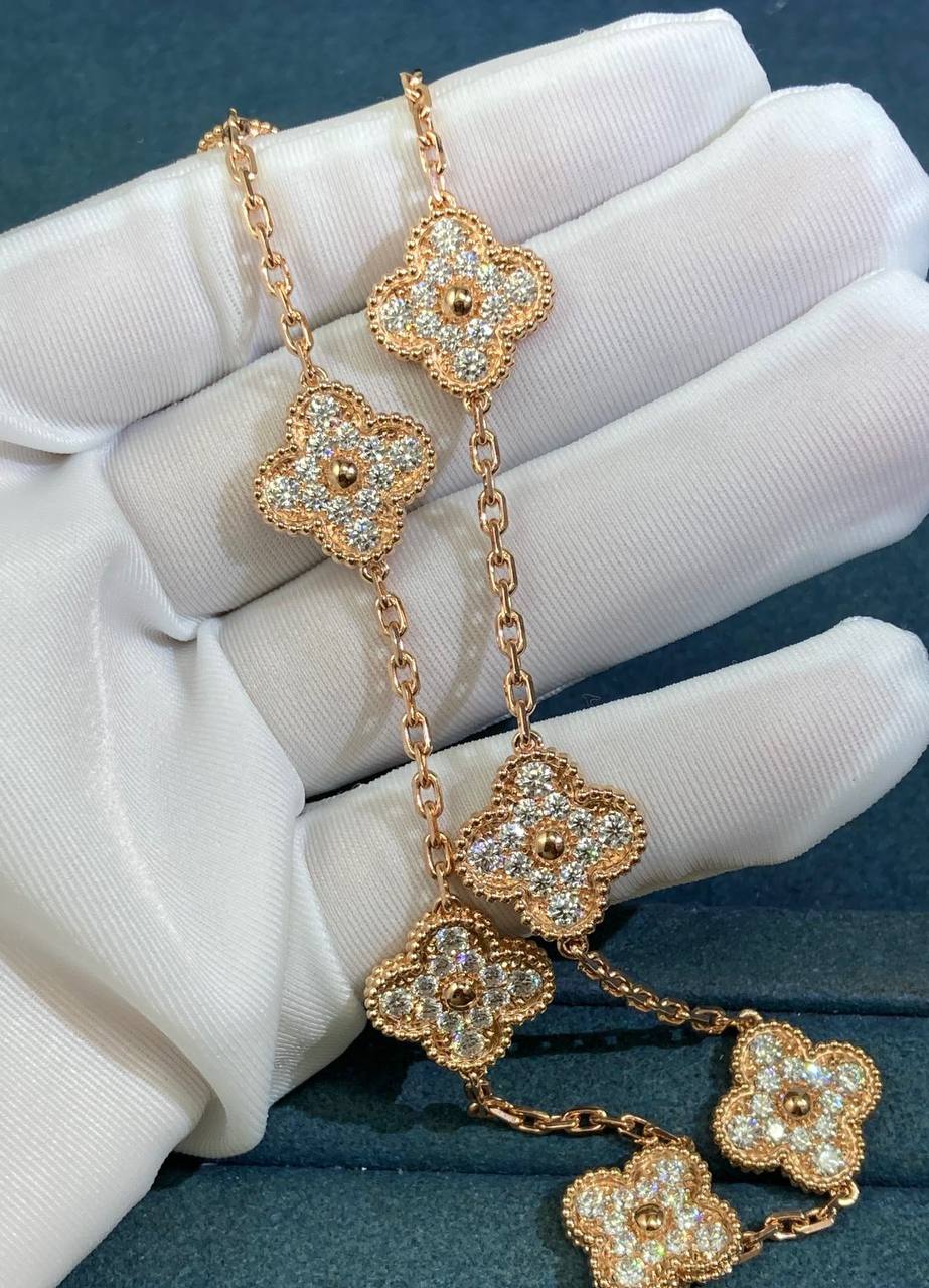 VC 10 motif full pave diamond necklace