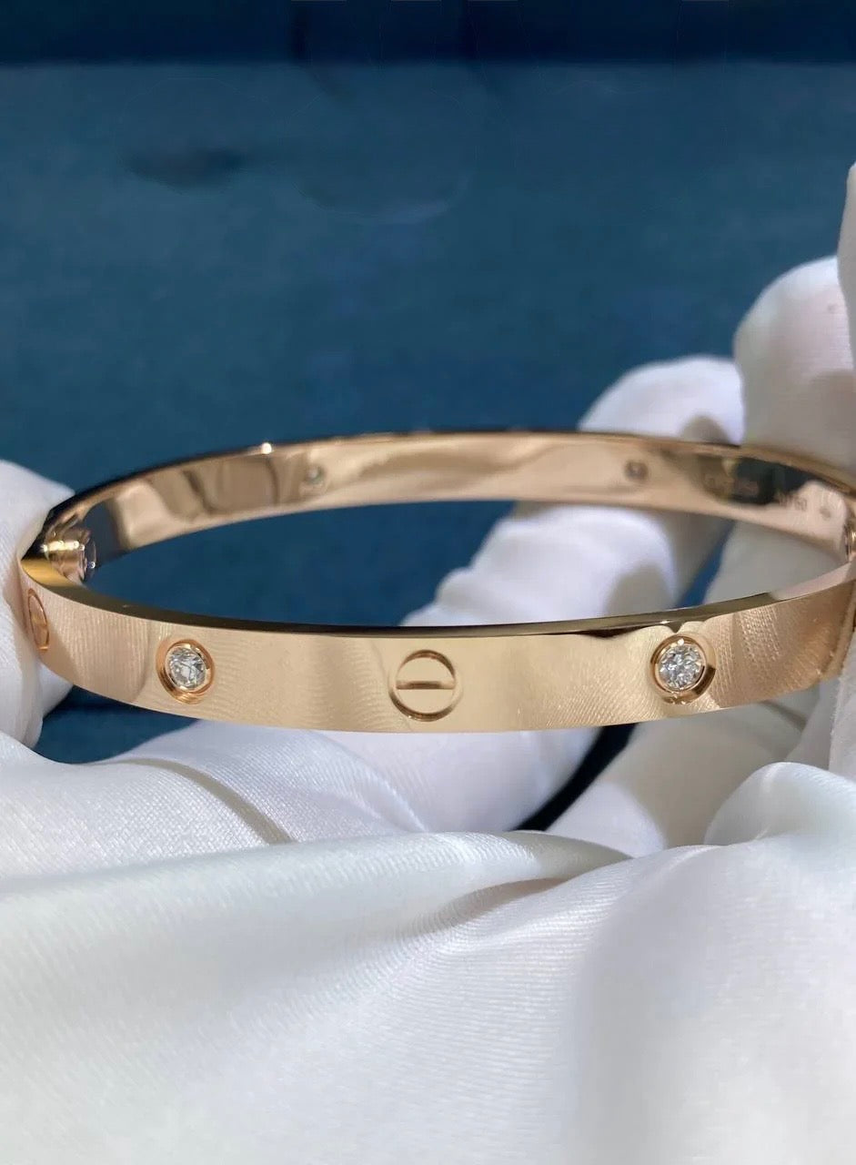 Love bracelet with 4 diamonds, Classic model