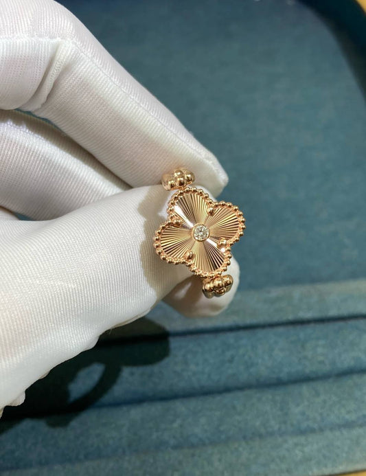 VC Guilloche reversible ring