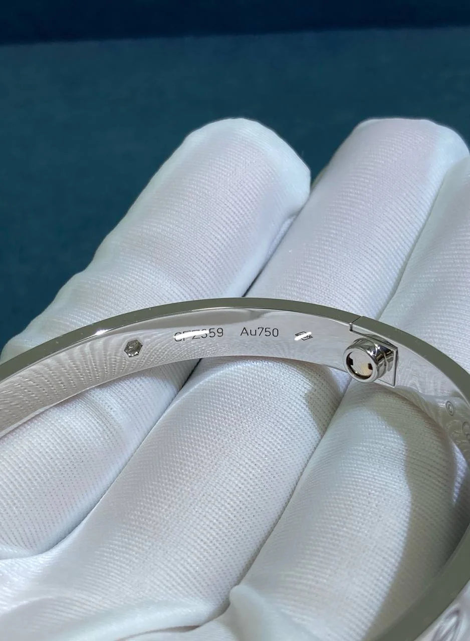 Love bracelet with 4 diamonds, Classic model