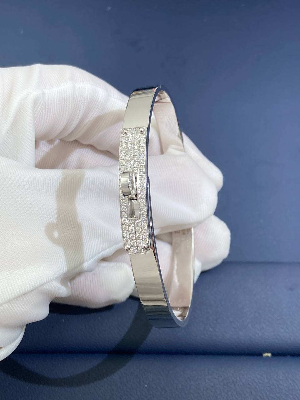 HRMS bracelet with diamonds
