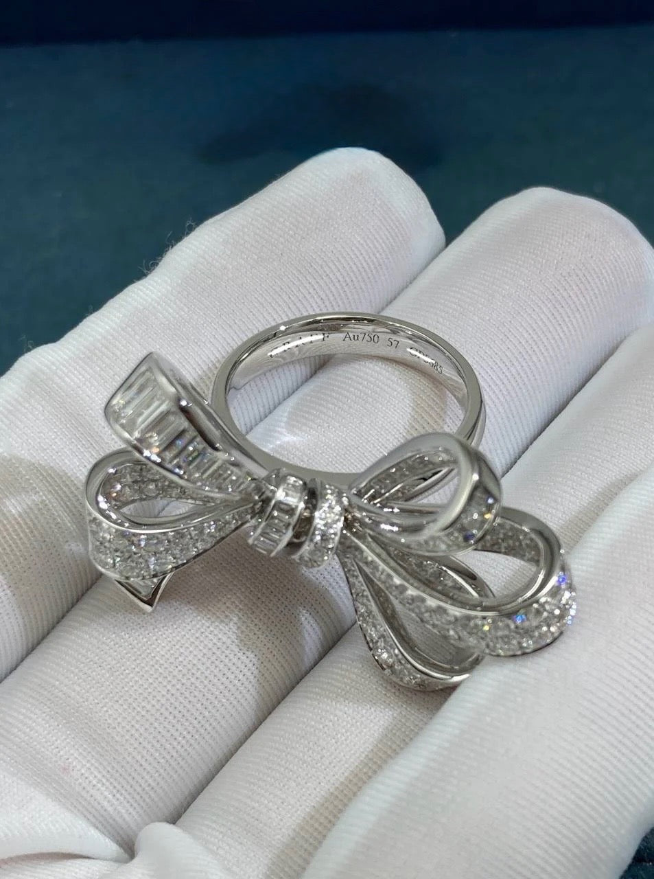 GRFF bow full pave diamond ring