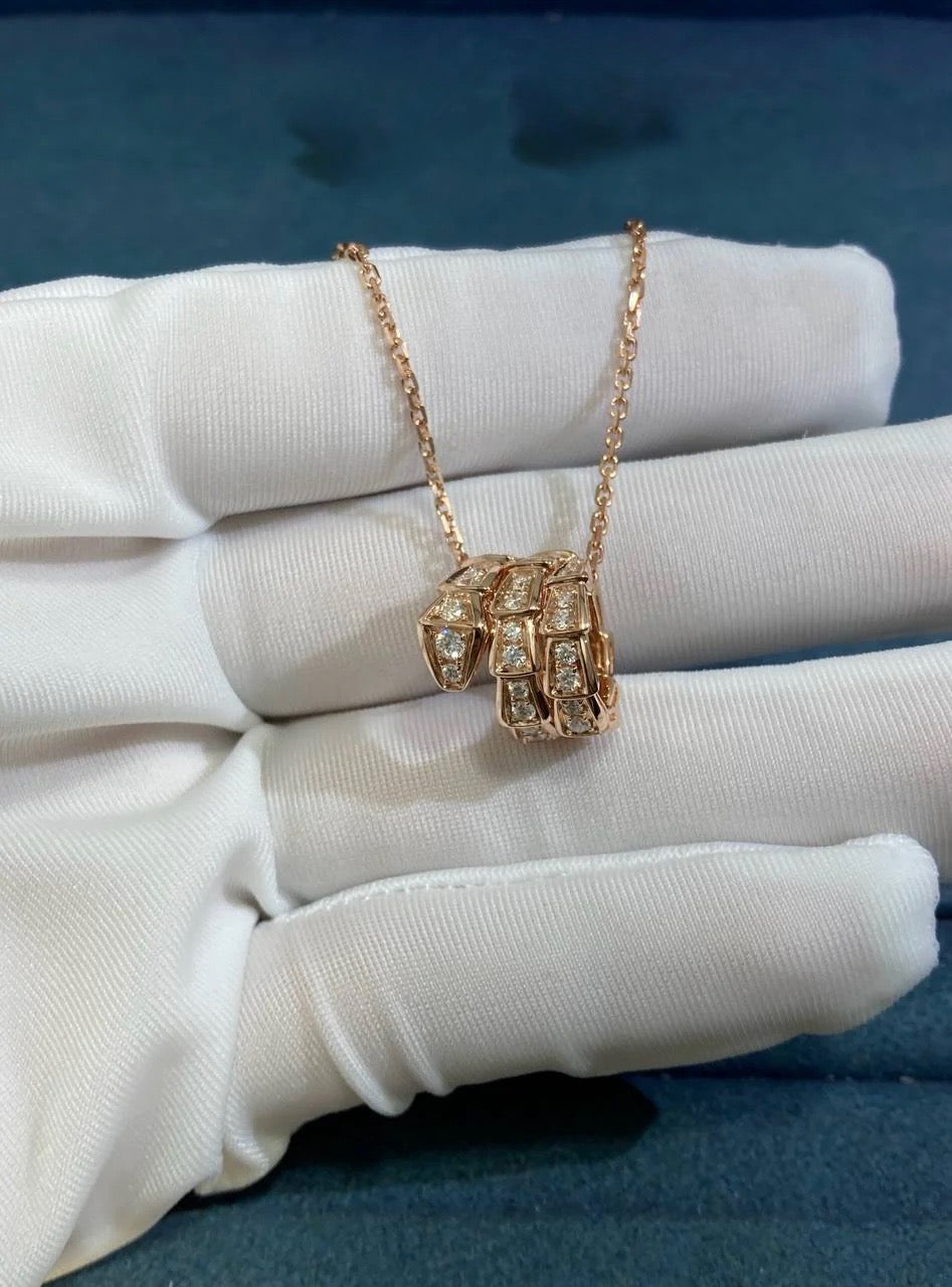 Serpenti full pave diamond pendant