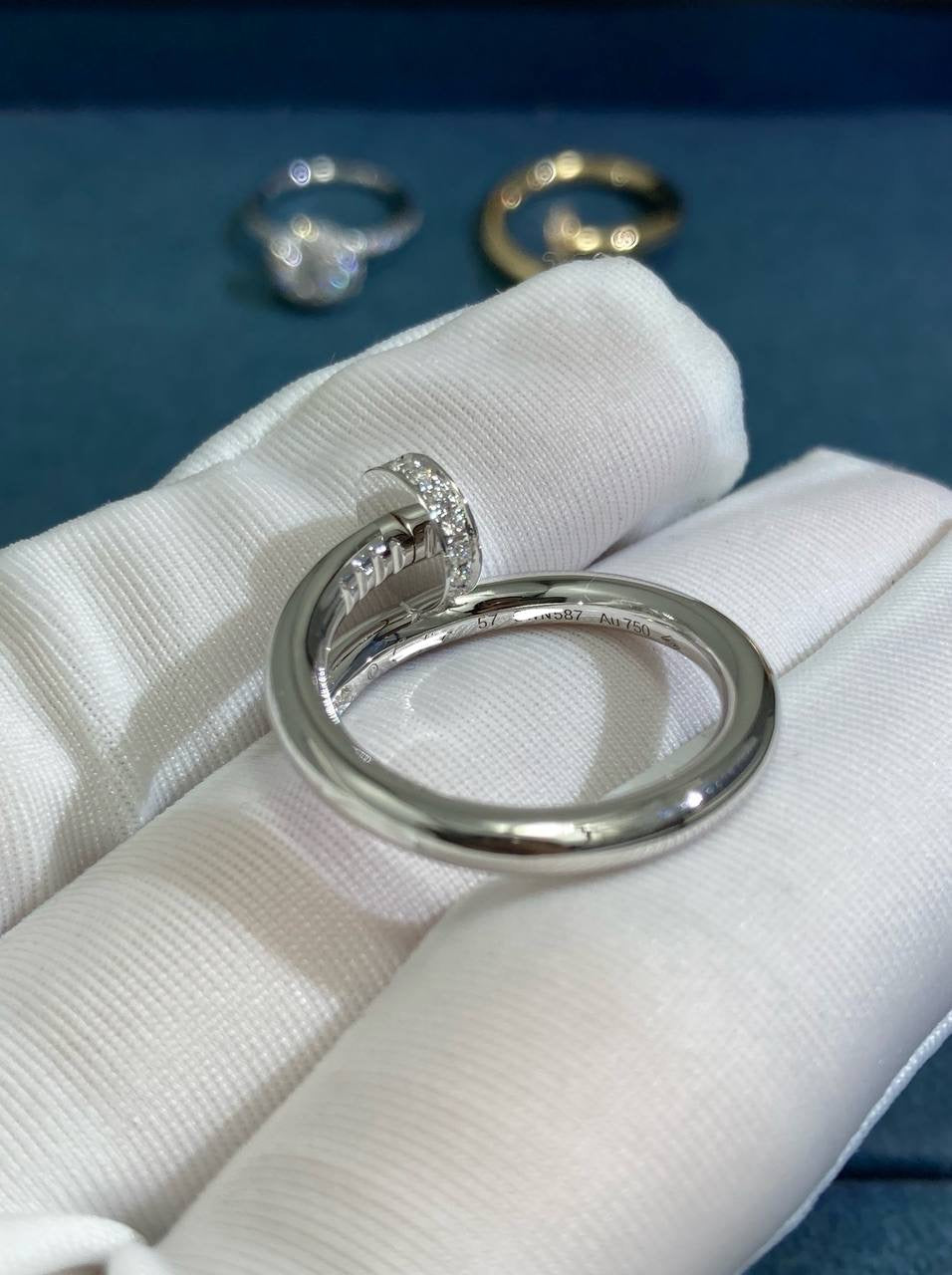 Nail ring with diamonds, Classic model